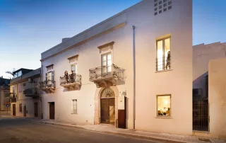 Rinnovare Strutture Turistiche Facciata principale di un edificio storico ristrutturato